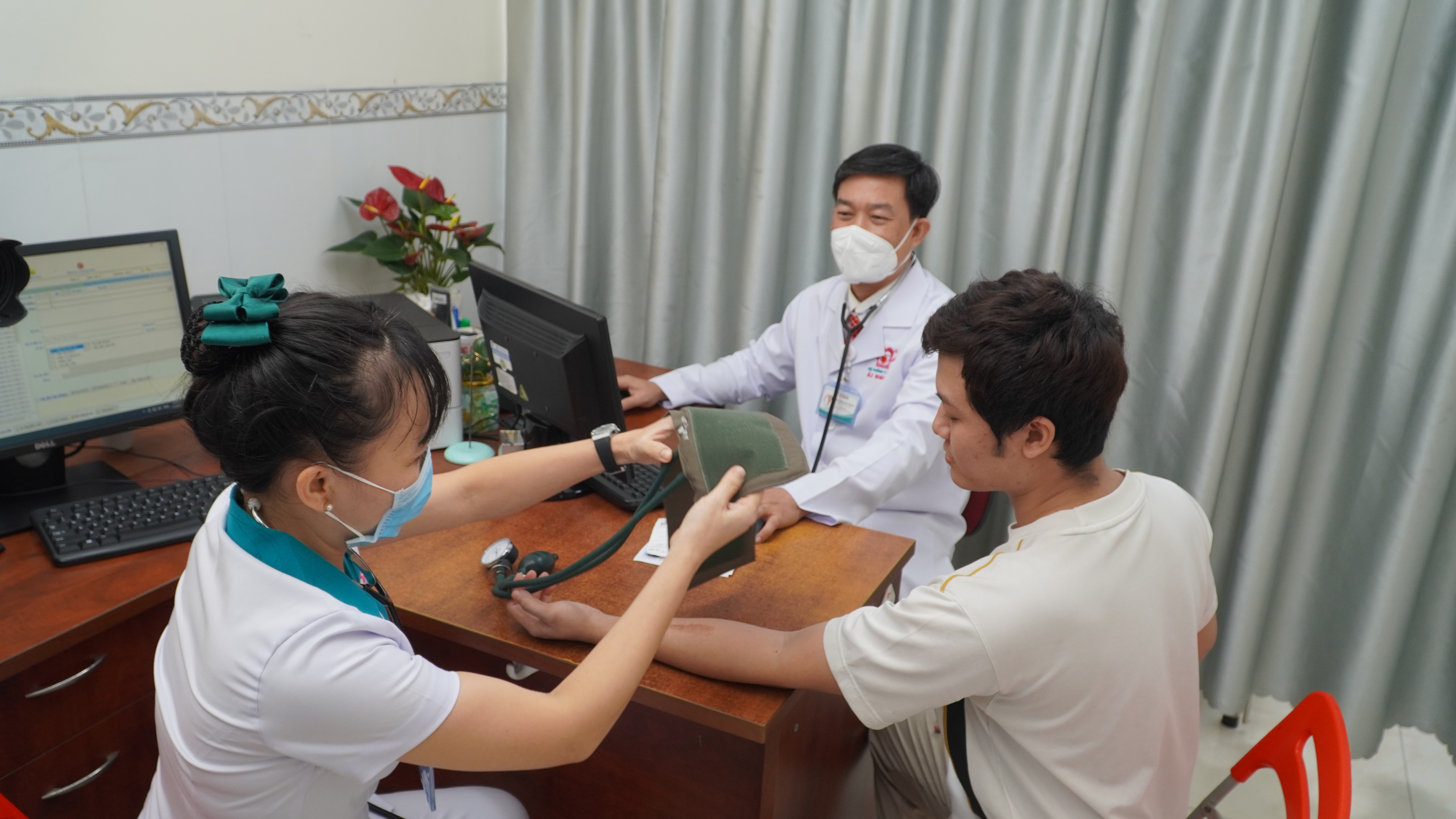 Khám sức khỏe  tổng quát