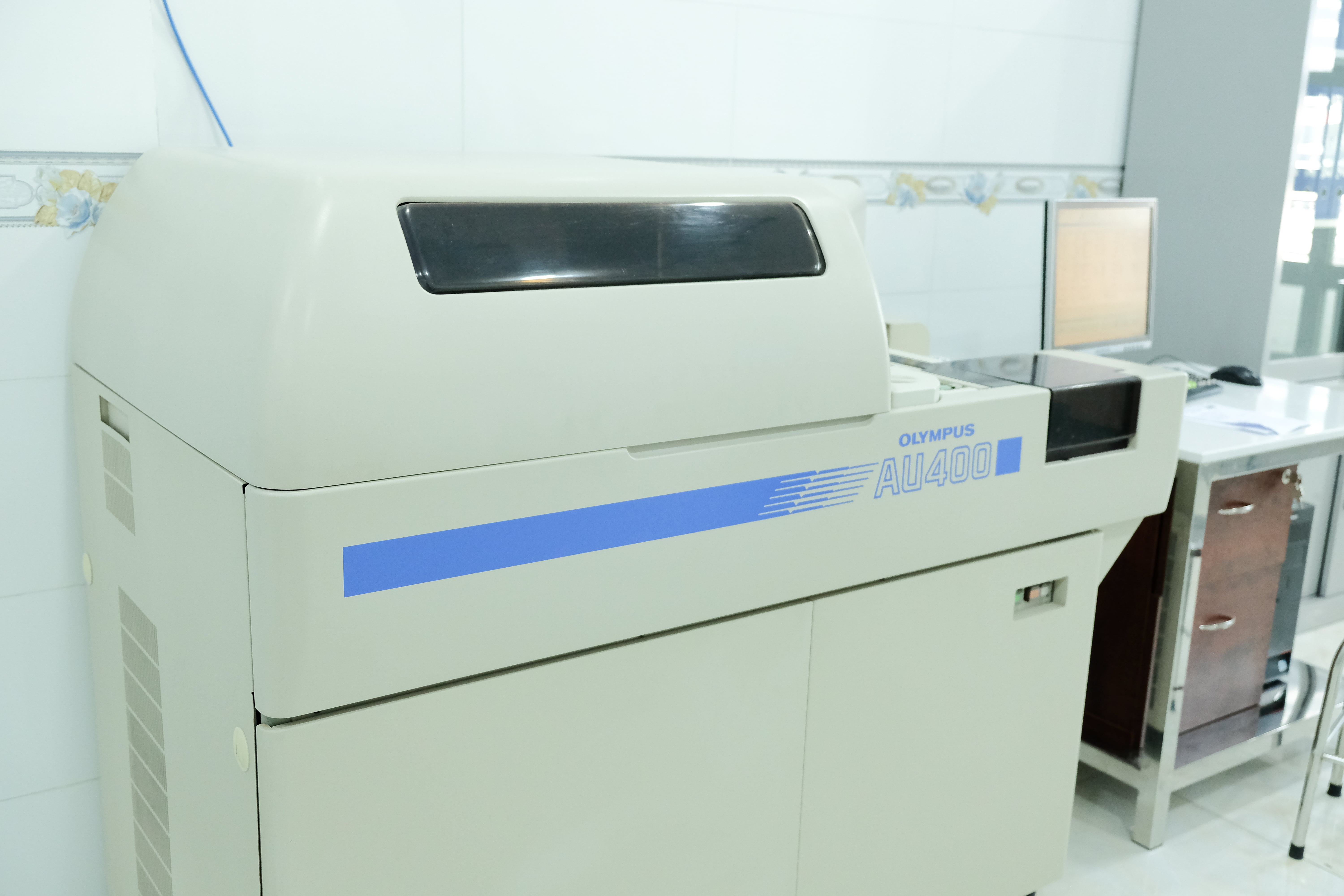 Máy Olympus AU400