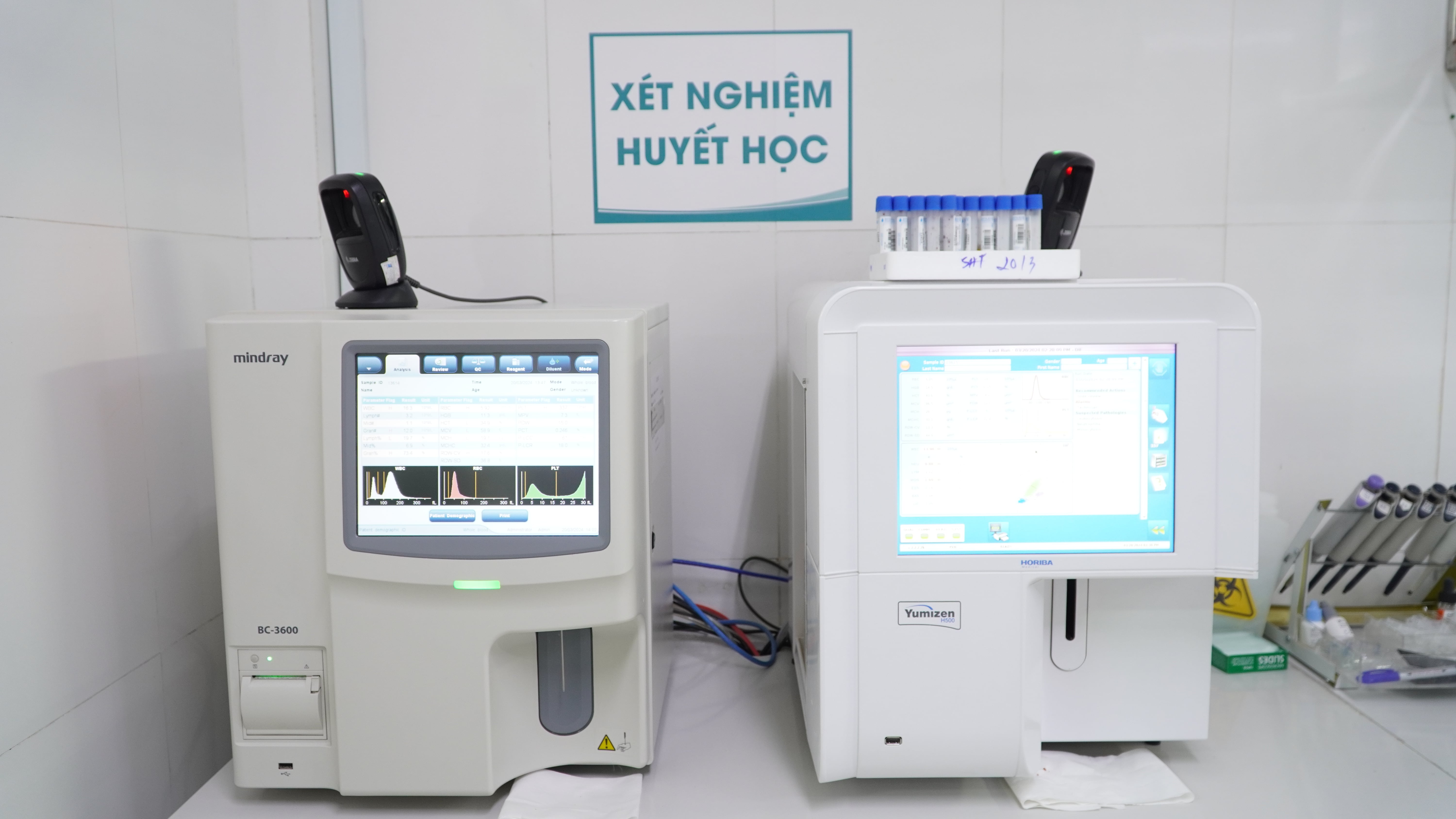 Máy xét nghiệm máu