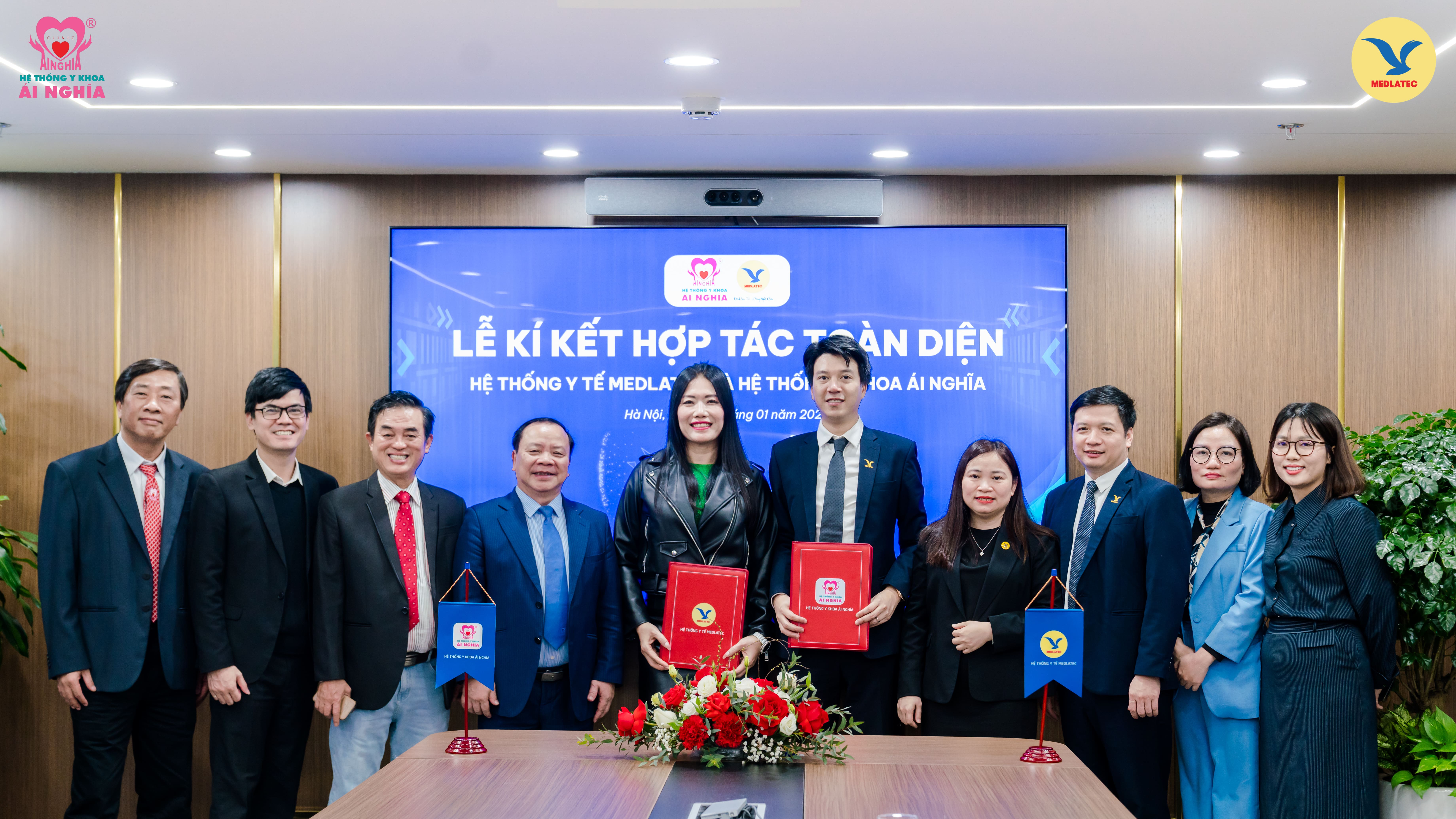 Hệ thống Y khoa Ái Nghĩa và Hệ thống Y tế MEDLATEC ký kết hợp tác toàn diện